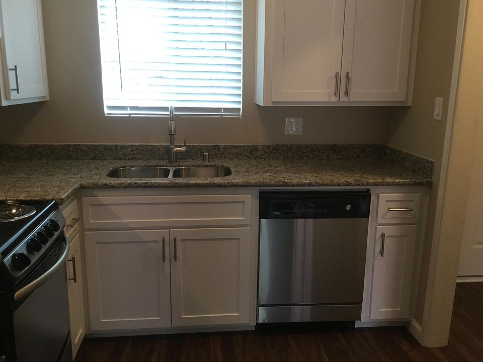 2nd image of 5065 Parkhurst Dr