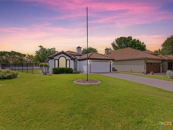 2nd image of 30388 Ledgemont Dr