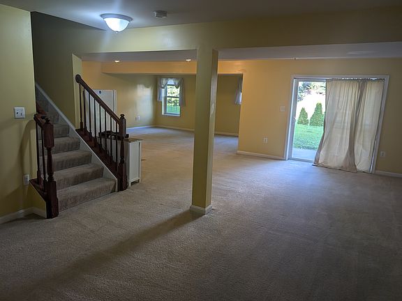 3rd image of 2845 Powell Dr #Basement
