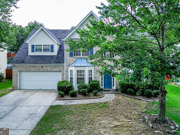3rd image of 2054 Pierce Way