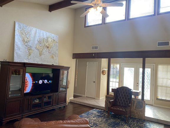4th image of 947 Fruitwood Dr