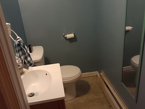 4th image of 37 Spring Garden St
