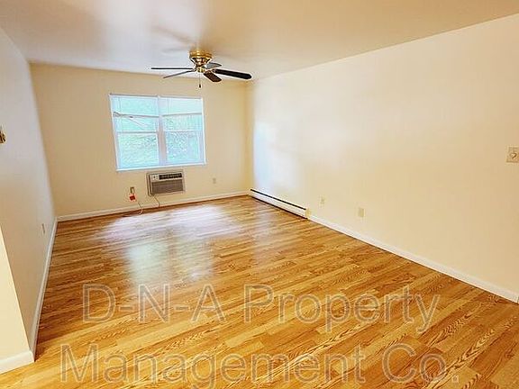 3rd image of 404 Woodcliff Ave #1102
