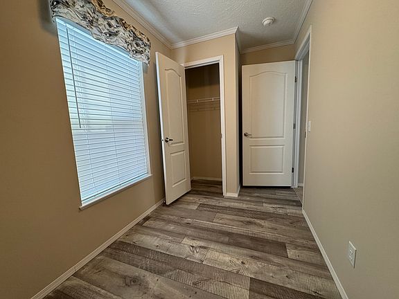 3rd image of 11055 Silver View Ct