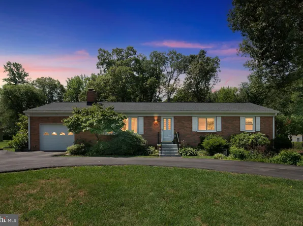 14025 Petzold Dr, Waldorf, MD 20601