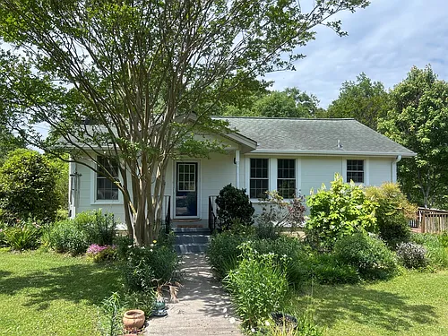 309 Florence St Photo 1
