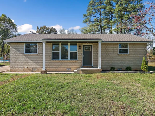 215 Charlemagne Blvd, Clarksville, TN 37042