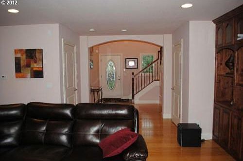 4th image of 15510 NE 39th St