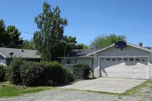2166 Maple St photo 1