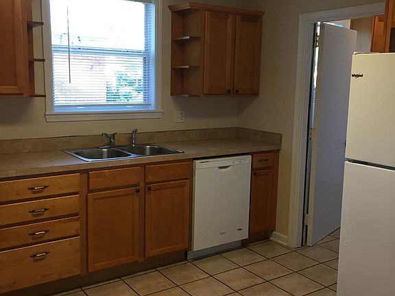 2nd image of 7374 Pineville Dr