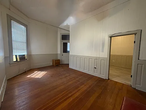 218 W Saint Peter St Photo 1