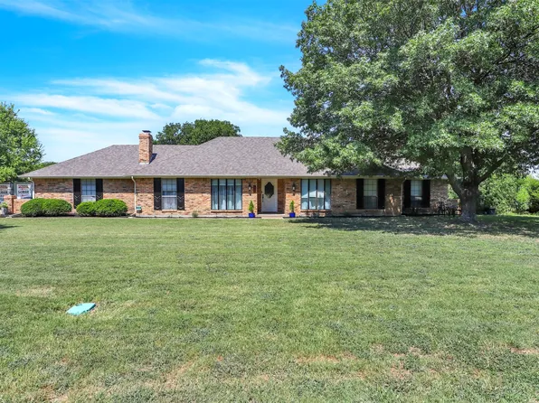 907 Rock Creek Dr, Red Oak, TX 75154