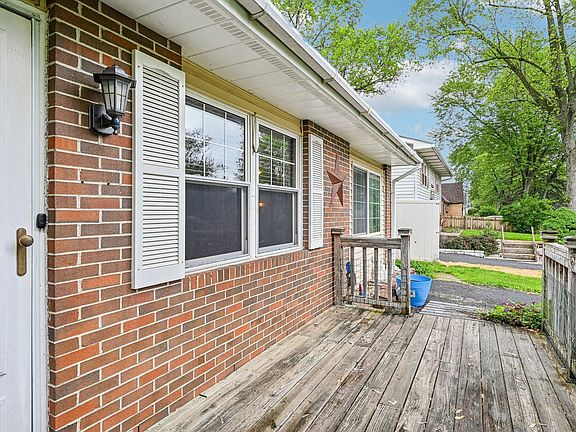 3rd image of 5010 Chipman Dr