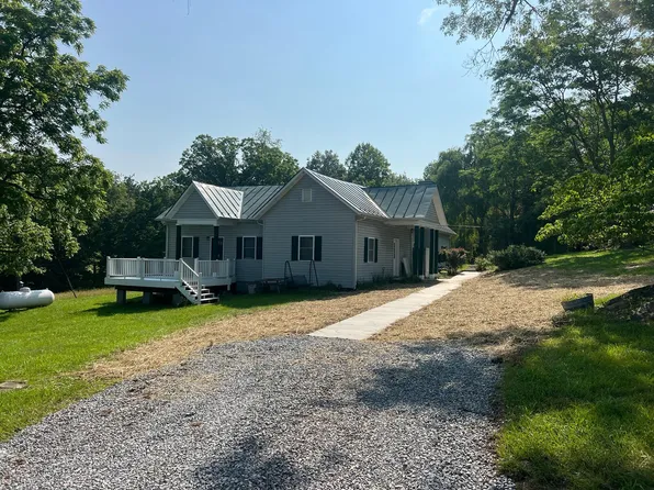 2359 White Tree Hill Rd, Ballard, WV 24918