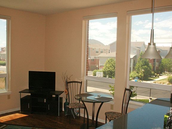 3rd image of 8165 E Lowry Blvd Unit 203