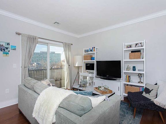 3rd image of 65 Fleet St #1