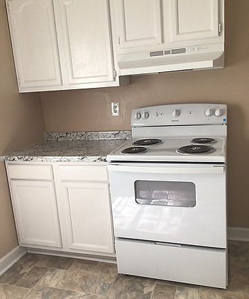 5th image of 2518 Greenfield Ln