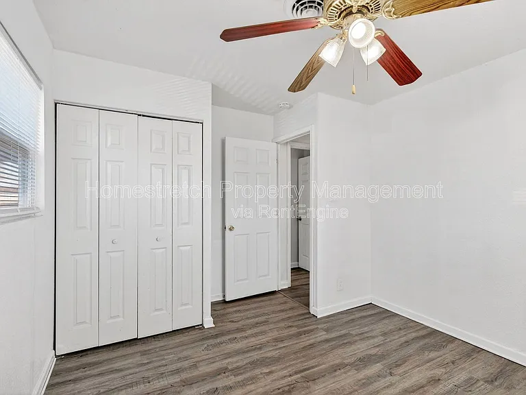 811 Saint Thomas Ln — Photo 21