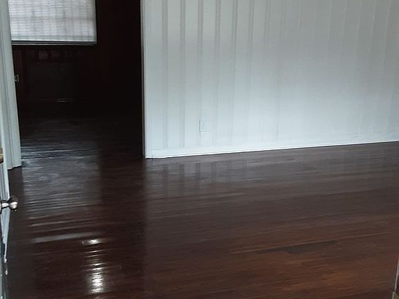 3rd image of 3222 Ernest St