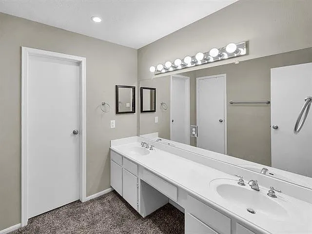 1620 Wellington Pl #303 — Photo 22