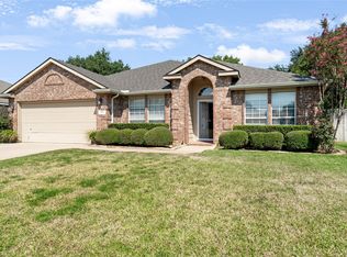 106 Stanbury St, Mansfield, TX 76063