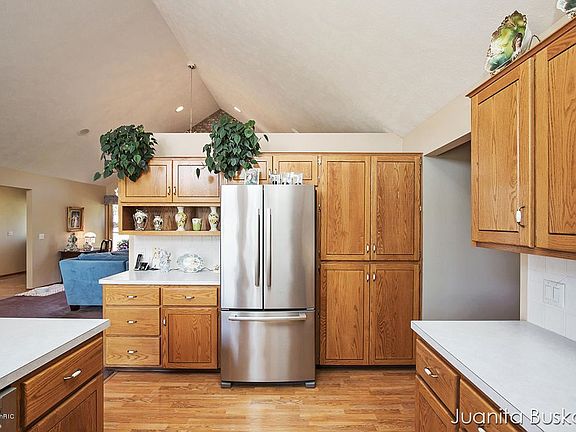 5th image of 3983 Piute Dr SW