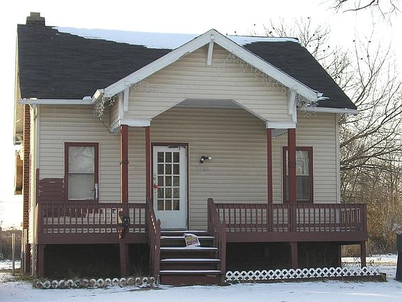 2nd image of 2021 Linwood Ave
