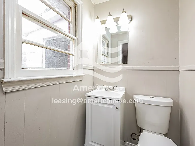 16293_011_bathroom_14.jpg