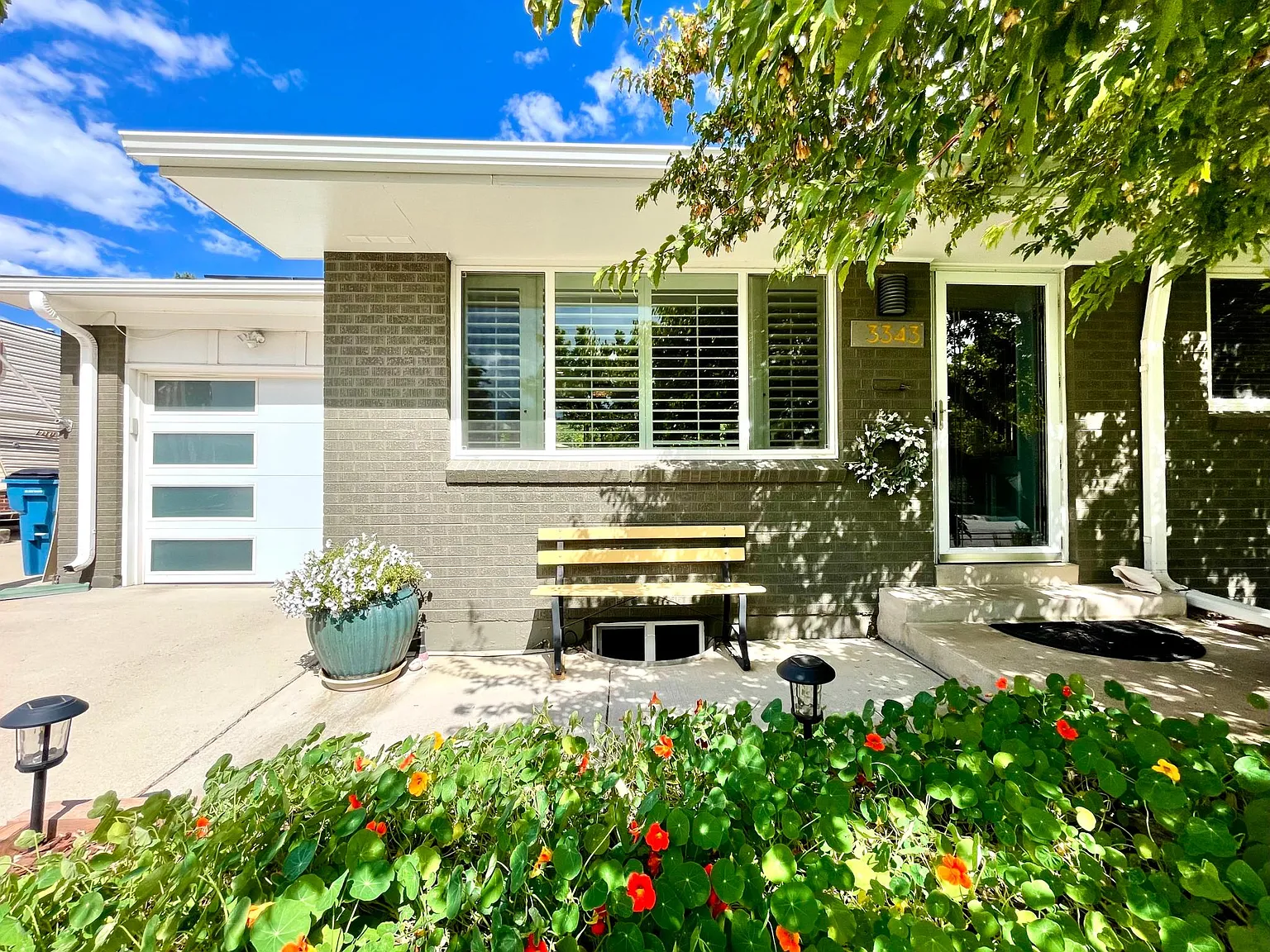 3343 W Arlington Ave — Photo 1