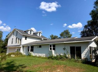 N2592 Orchard Way, Waupaca, WI 54981