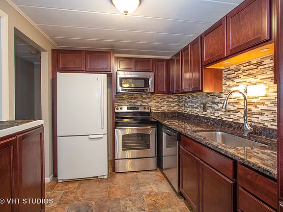 4th image of 1103 Mercury Dr Unit 1C