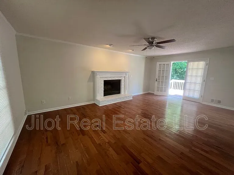 4707 Brazil Wood Ct NW — Photo 4