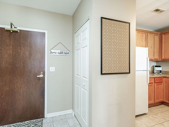 2nd image of 9440 S 51st Ave APT 407