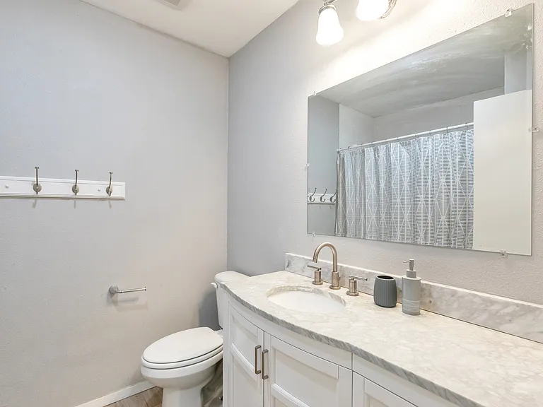 1710 Covey Ln — Photo 16