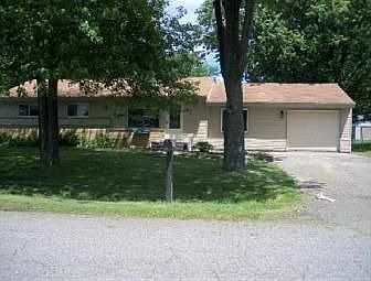 1st image of 45498 Kenmore St