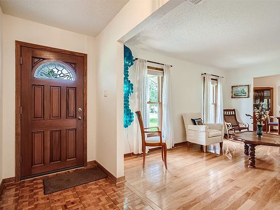 4th image of 3801 Carmel Dr