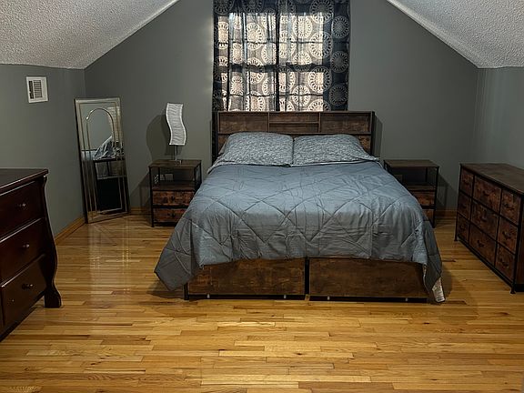 2nd image of 50 Hale Ct