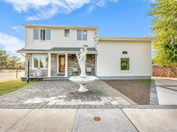 2 Sheridan Street, Valley Stream, NY 11580
