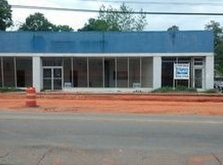 215 N Camellia Blvd, Fort Valley, GA 31030