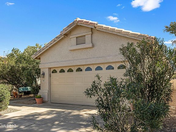 2nd image of 9074 N Safflower Ln