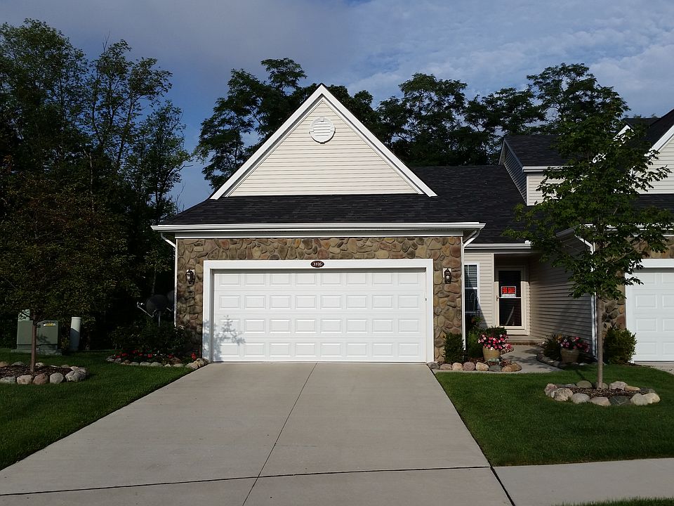 1st image of 3376 Grove Ln #1