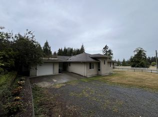 19506 3a Ave, Surrey, BC V3Z 9S9