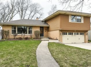 794 S Mitchell Ave, Elmhurst, IL 60126