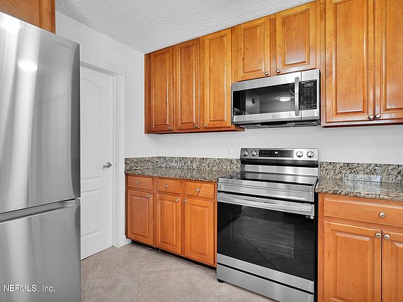 5th image of 4065 Tyndel Creek Pl