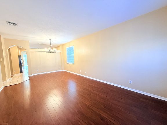 4th image of 14200 Sunriver Ave