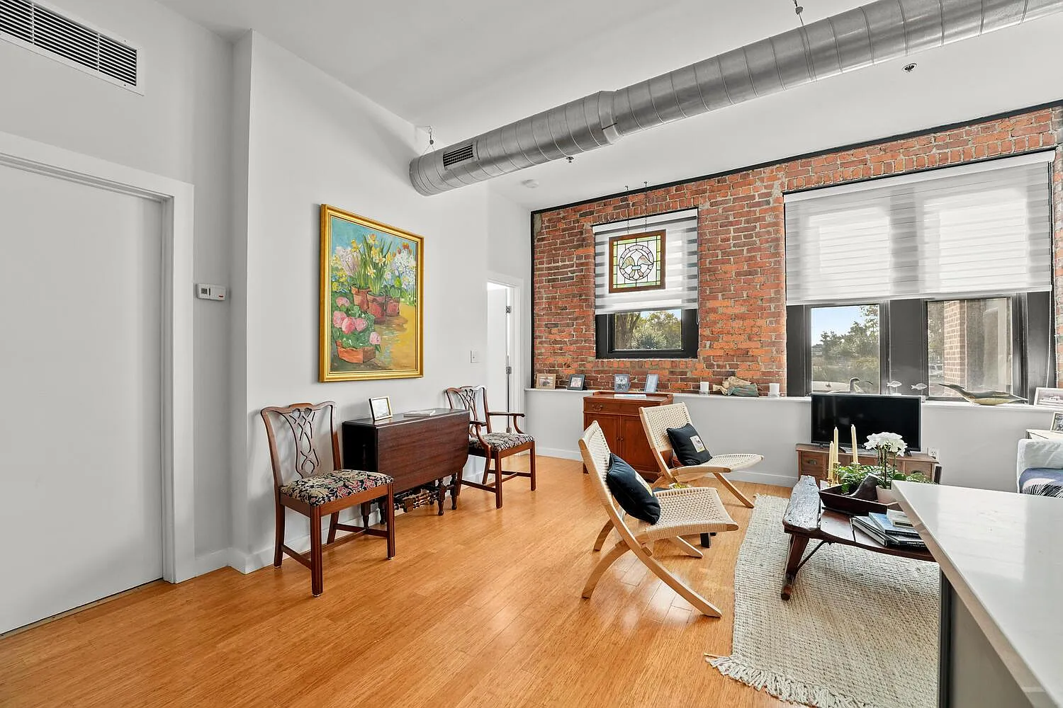 881 Lafayette Blvd — Photo 4