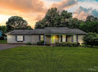 2963 Blackburn School Rd, Newton, NC 28658