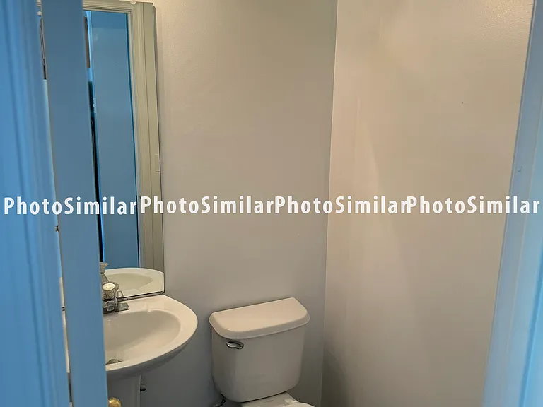 310 Chatham Sq — Photo 3