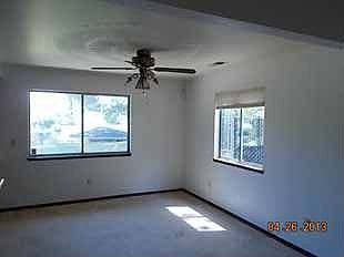 2nd image of 4618 Loch Pl