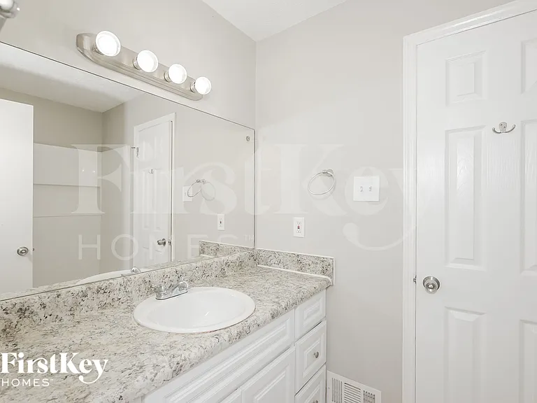 939 Ray Dr NW — Photo 9